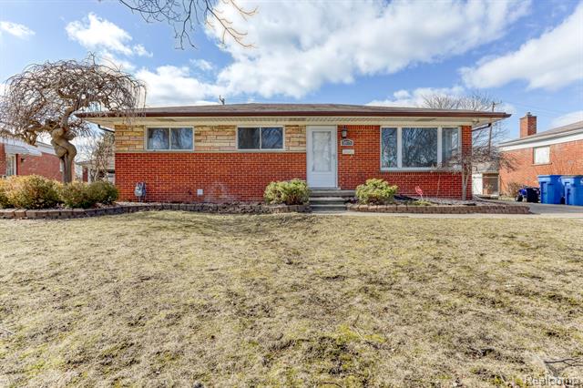 front view picture of 5875 Rockland, Dearborn Heights, MI. 48127