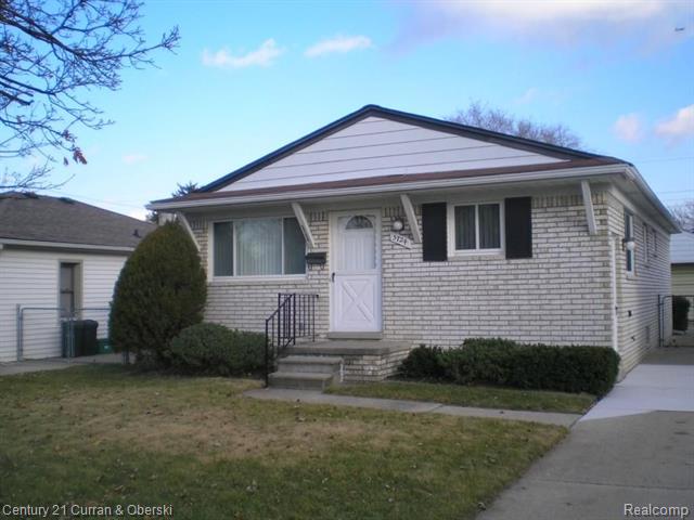 front view picture of 5724 Colonial, Dearborn Heights, MI. 48127