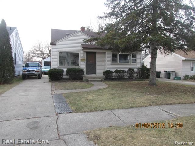 front view picture of 5745 Colonial, Dearborn Heights, MI. 48127