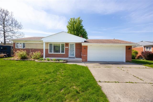 front view picture of 5646 Cambourne, Dearborn Heights, MI. 48127
