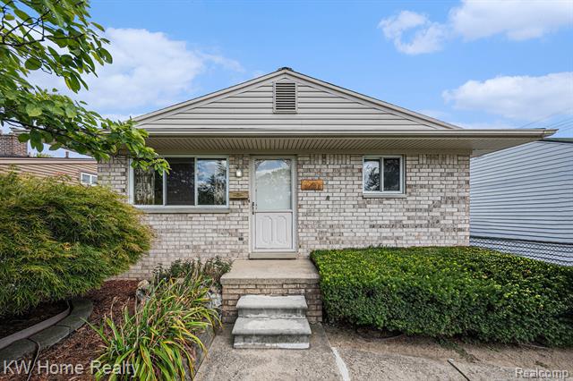 front view picture of 28614 Block, Garden City, MI. 48135
