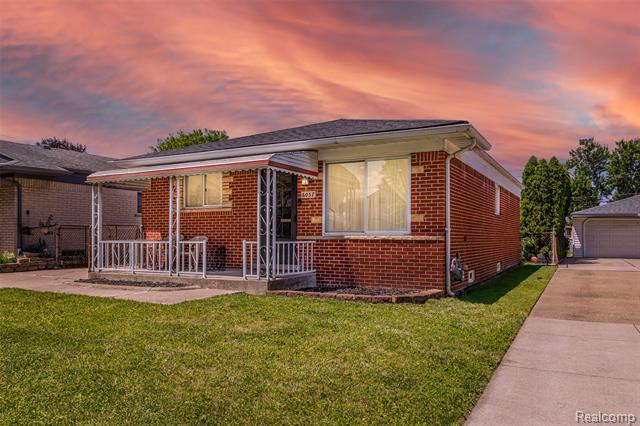 front view picture of 6057 Nightingale, Dearborn Heights, MI. 48127