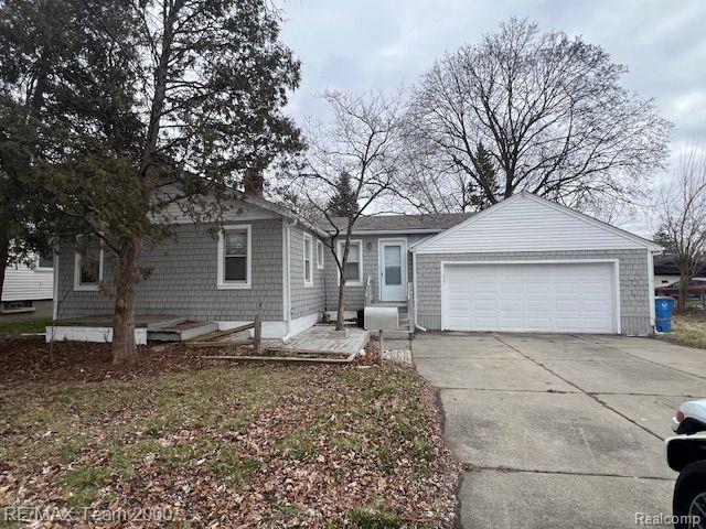 front view picture of 6200 Nightingale, Dearborn Heights, MI. 48127