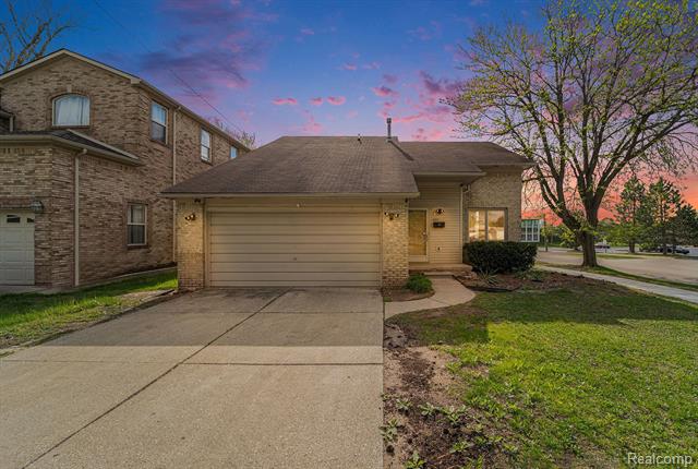 front view picture of 6075 Vernon, Dearborn Heights, MI. 48127