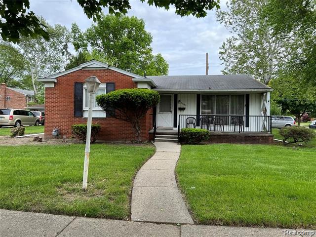 front view picture of 20195 River Oaks, Dearborn Heights, MI. 48127