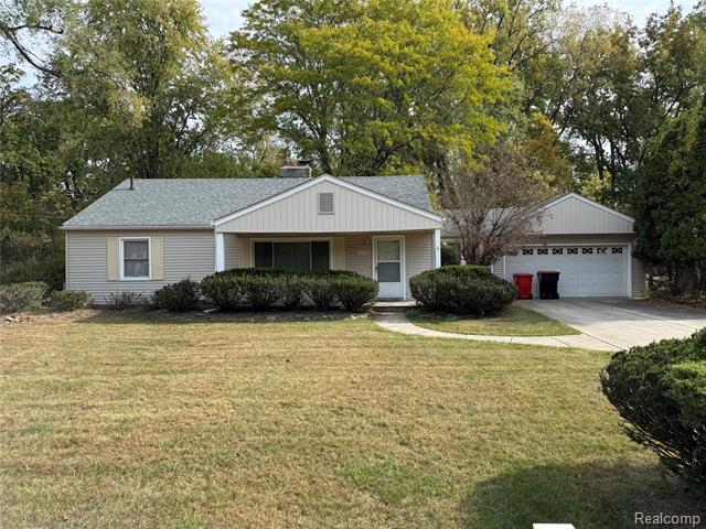 front view picture of 23318 Churches St, Southfield, MI. 48033