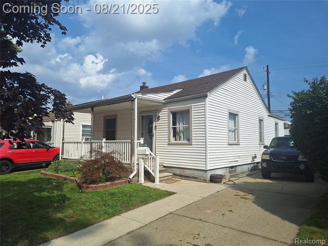 front view picture of 18906 Henry, Melvindale, MI. 48122