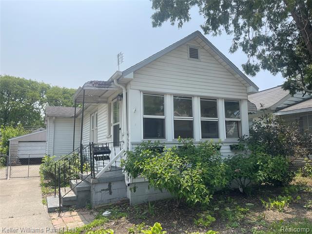 front view picture of 1542 E Pearl Ave, Hazel Park, MI. 48030