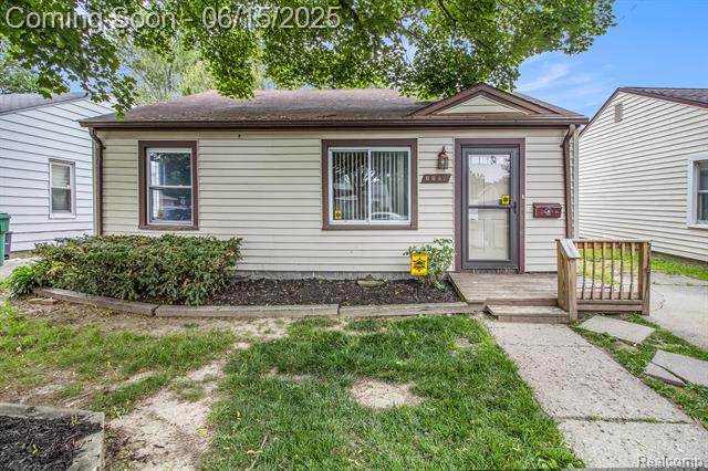front view picture of 6042 Harrison, Garden City, MI. 48135