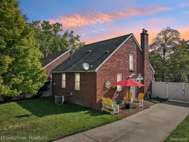 front view picture of 18243 Wood, Melvindale, MI. 48122