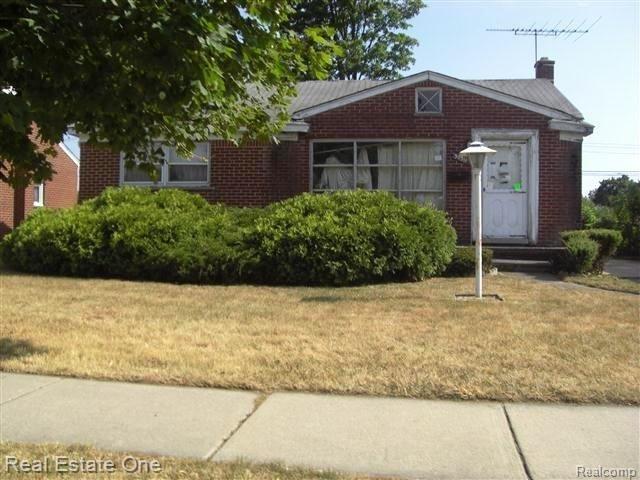front view picture of 30311 Windsor, Garden City, MI. 48135