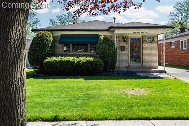 front view picture of 6442 Nightingale, Dearborn Heights, MI. 48127
