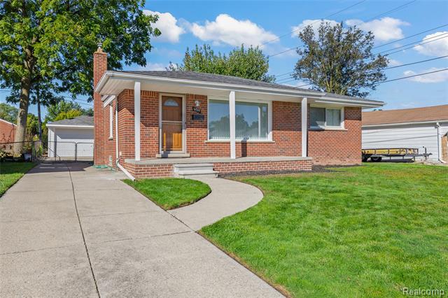 front view picture of 6727 Hawthorne, Garden City, MI. 48135