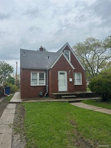 front view picture of 6557 Parkway, Dearborn Heights, MI. 48127