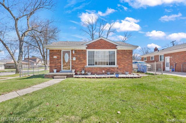 front view picture of 6470 Norborne, Dearborn Heights, MI. 48127