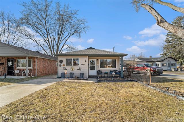 front view picture of 17605 Prospect, Melvindale, MI. 48122