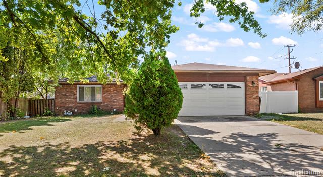 front view picture of 3321 Marie, Dearborn, MI. 48120