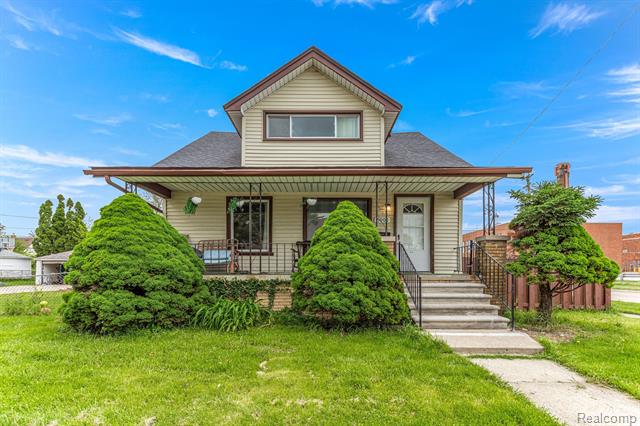 front view picture of 5002 Mead, Dearborn, MI. 48126