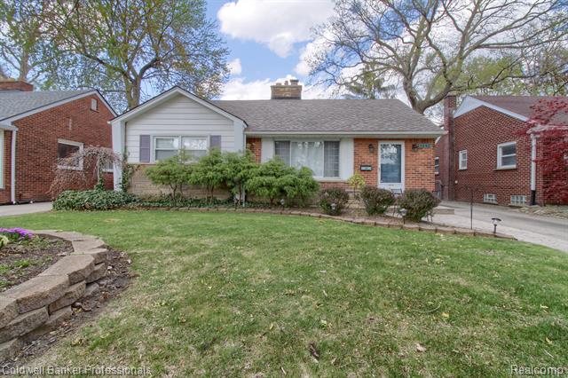 front view picture of 1442 Sherwood Ct, Dearborn, MI. 48124
