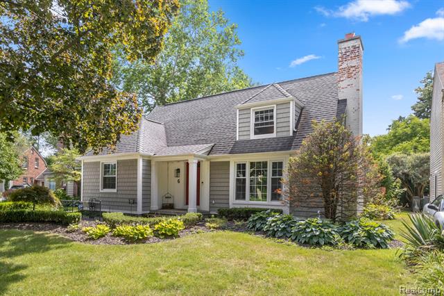 front view picture of 6 Berwick Lane, Dearborn, MI. 48120