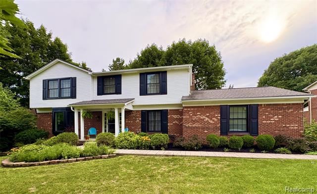 front view picture of 12315 Glenview Dr, Plymouth, MI. 48170