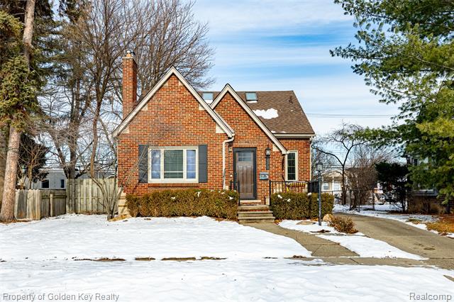 front view picture of 298 W Saratoga St, Ferndale, MI. 48220