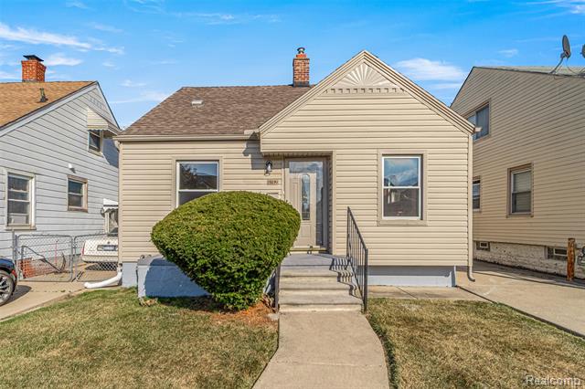 front view picture of 5152 Kenilworth, Dearborn, MI. 48126