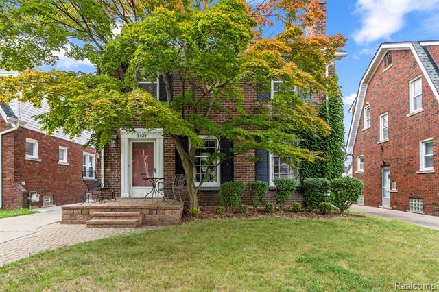 front view picture of 5429 Orchard, Dearborn, MI. 48126