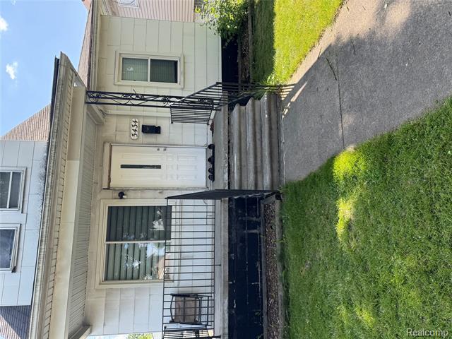front view picture of 5434 Reuter, Dearborn, MI. 48126