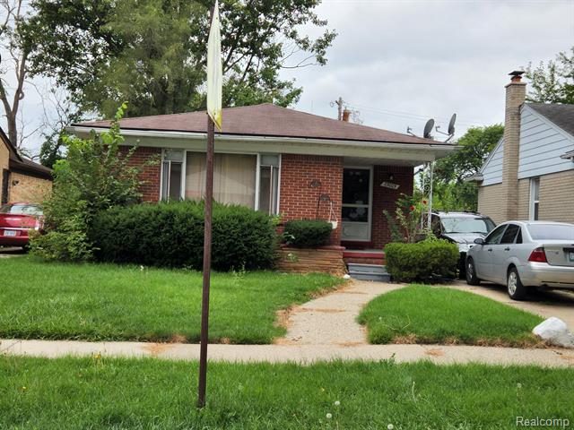 front view picture of 23005 Church St, Oak Park, MI. 48237