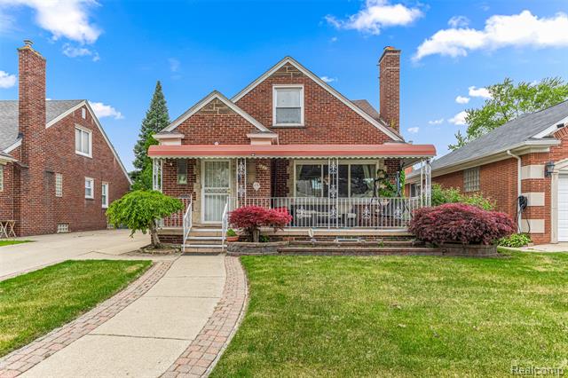 front view picture of 5835 Oakman, Dearborn, MI. 48126