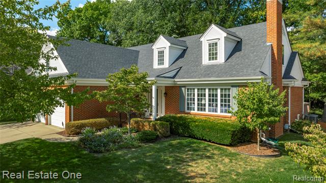 front view picture of 23326 Longacre Ct, Farmington, MI. 48335