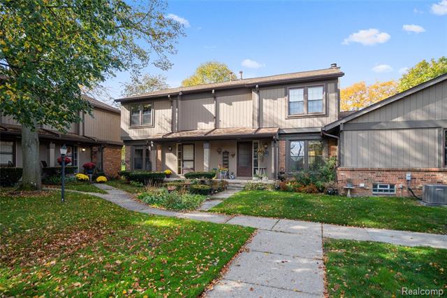 front view picture of 12411 Woodgate, Plymouth, MI. 48170