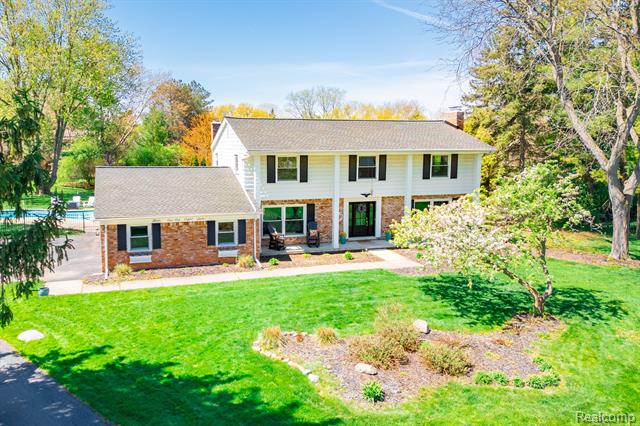 front view picture of 46682 Danbridge Ct, Plymouth, MI. 48170