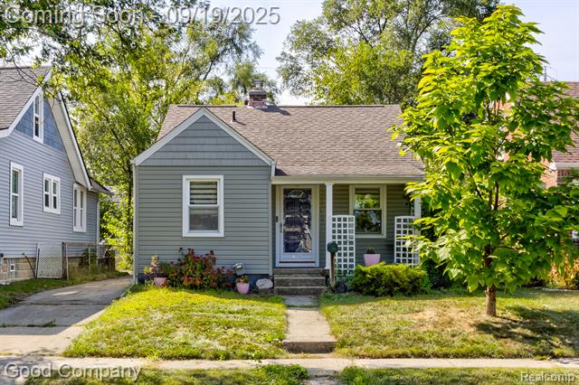 front view picture of 1709 Beaufield St, Ferndale, MI. 48220
