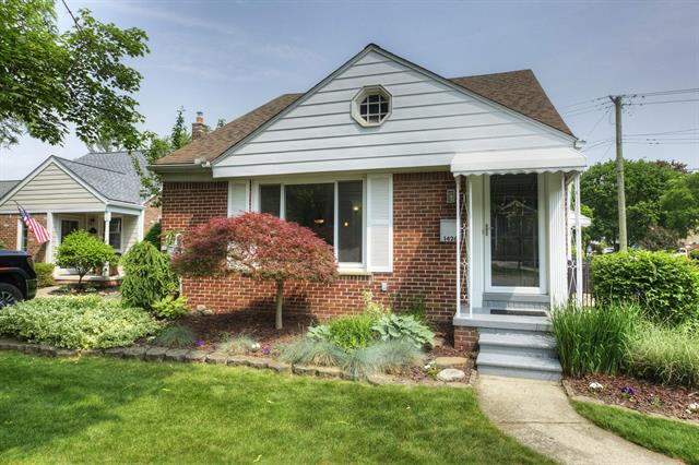 front view picture of 1426 Penniman, Plymouth, MI. 48170
