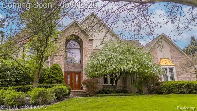 front view picture of 11775 Hunters Creek Dr, Plymouth, MI. 48170
