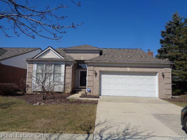 front view picture of 10889 Pinehurst Rd, Plymouth, MI. 48170