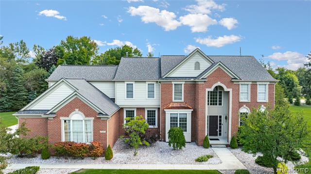front view picture of 50045 Fellows Creek Ct E, Plymouth, MI. 48170