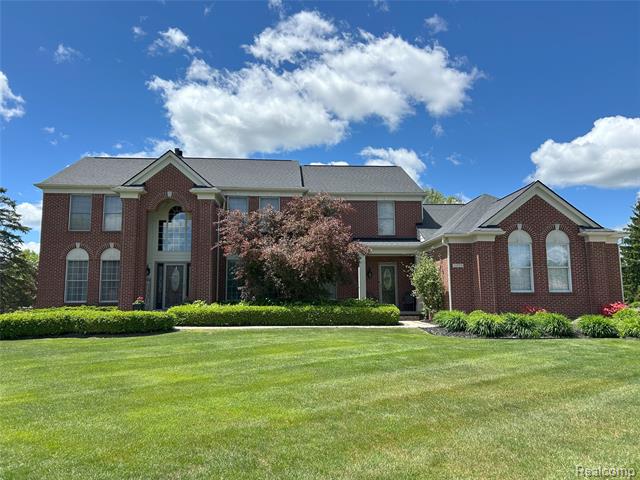 front view picture of 11273 Fellows Creek Dr, Plymouth, MI. 48170