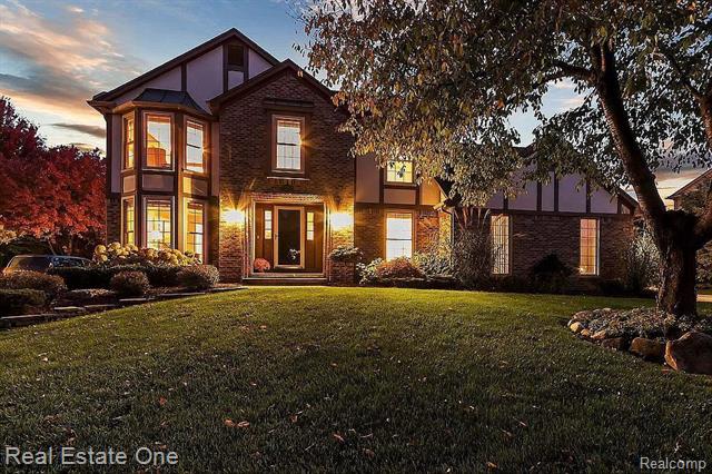 front view picture of 9377 Pineview, Plymouth, MI. 48170