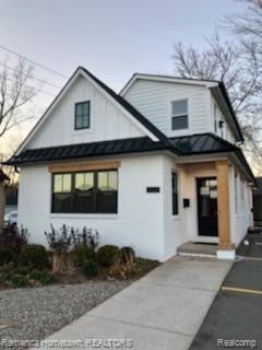 front view picture of 322 S Harvey, Plymouth, MI. 48170