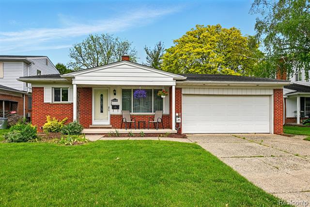 front view picture of 14846 Lakewood, Plymouth, MI. 48170