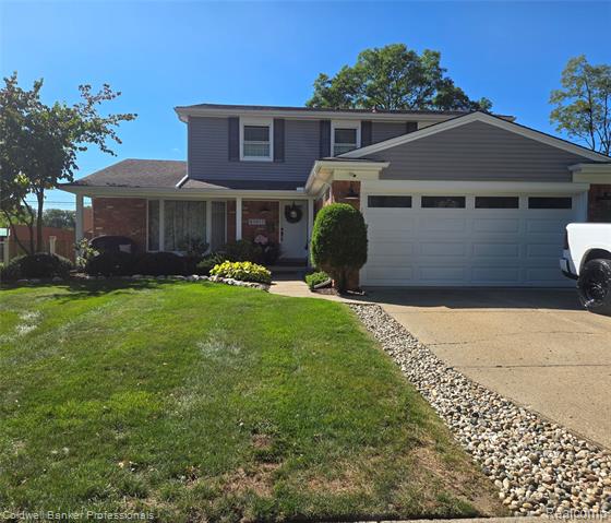 front view picture of 41411 Ivywood, Plymouth, MI. 48170