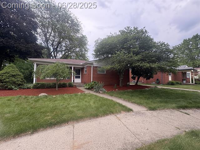 front view picture of 14430 Shadywood Ct, Plymouth, MI. 48170