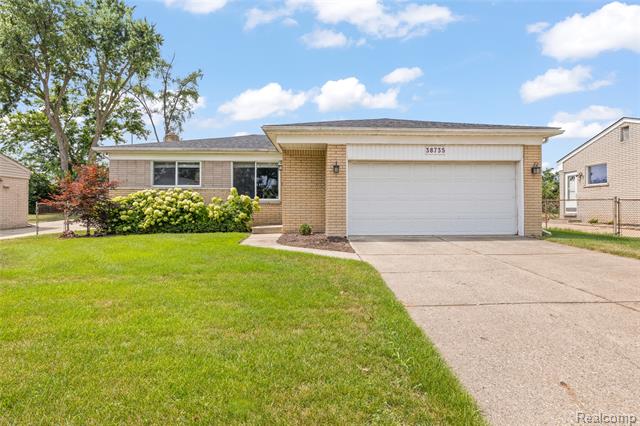 front view picture of 38735 Summers, Livonia, MI. 48154