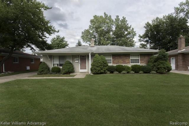 front view picture of 15072 Gary, Livonia, MI. 48154