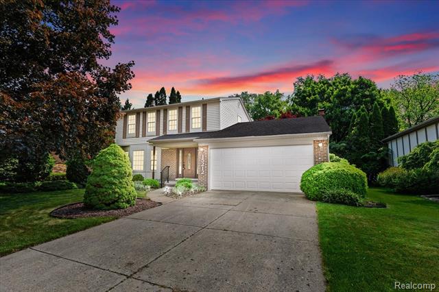 front view picture of 15212 Riverside, Livonia, MI. 48154