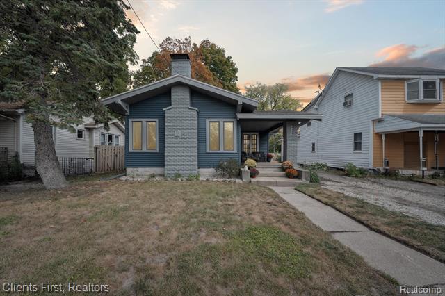 front view picture of 954 N Mill, Plymouth, MI. 48170