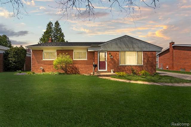front view picture of 14143 Bainbridge, Livonia, MI. 48154